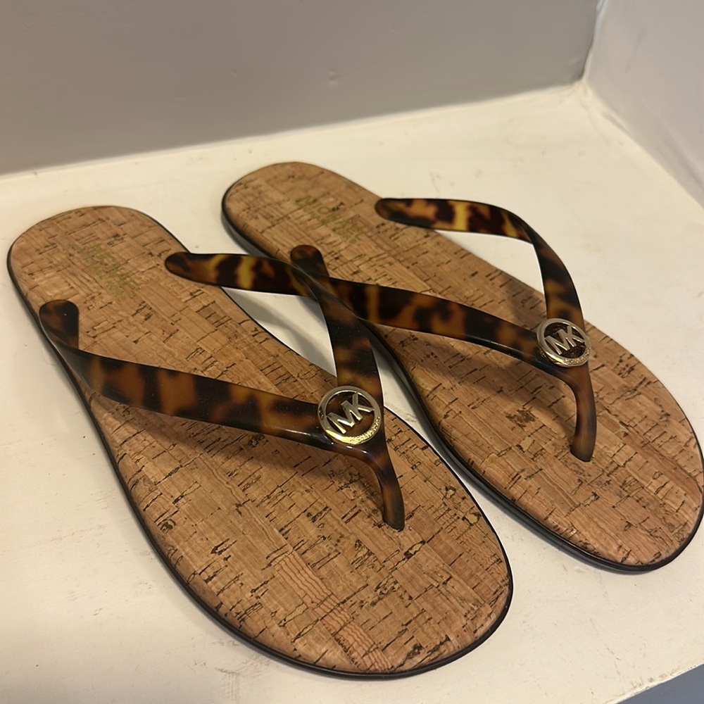 Michael Kors leopard tortoise jelly cork flip flops. New, never worn - Picture 4 of 7